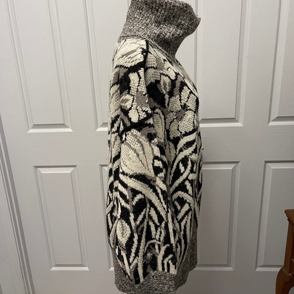 NEEDLEWORKS. Multi-print heavy wool sweater. LARGE/XLARGE - Picture 4 of 6